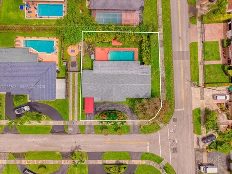 9961 SW 12th Street Miami FL 33174