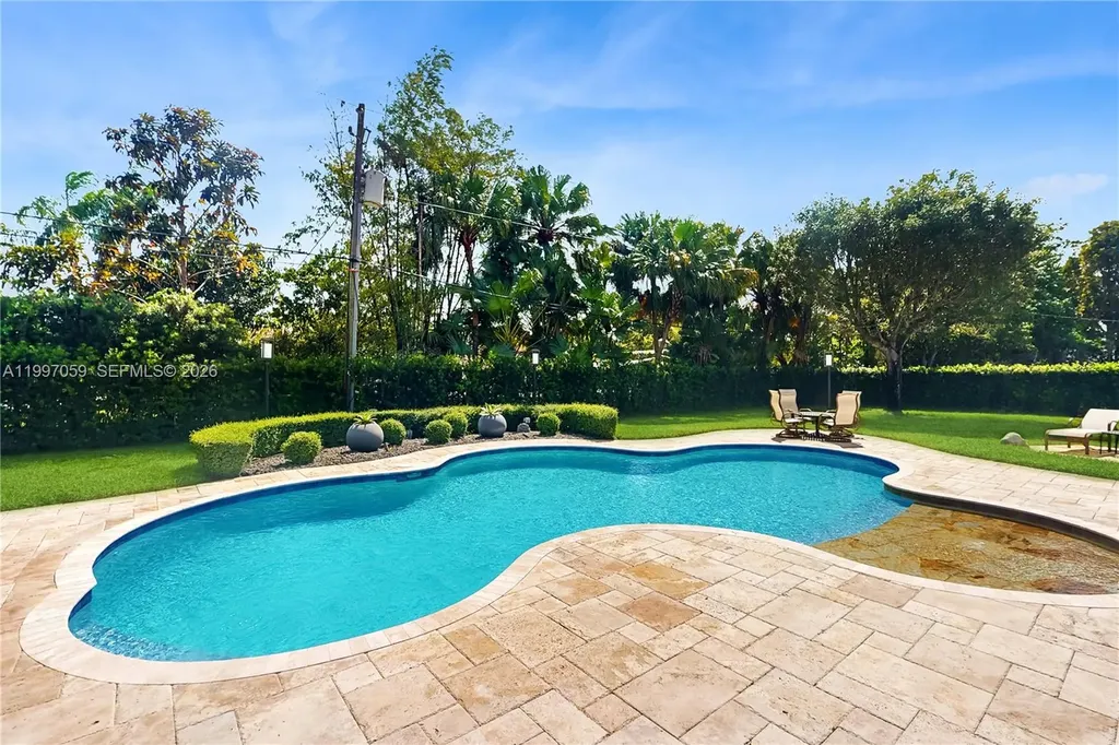 8860 SW 155th Terrace Palmetto Bay FL 33157