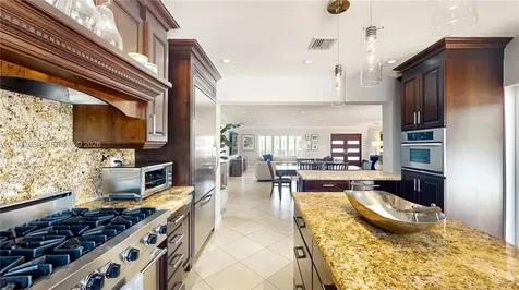 8860 SW 155th Terrace Palmetto Bay FL 33157