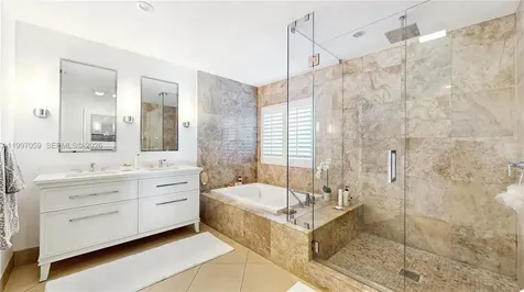 8860 SW 155th Terrace Palmetto Bay FL 33157