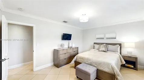 8860 SW 155th Terrace Palmetto Bay FL 33157