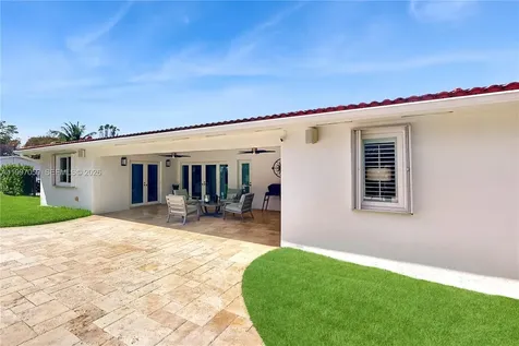8860 SW 155th Terrace Palmetto Bay FL 33157