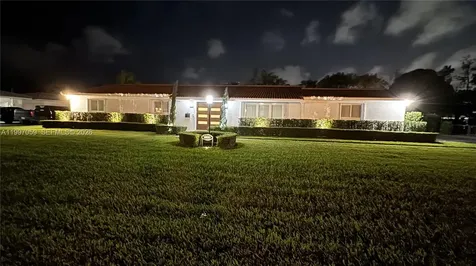 8860 SW 155th Terrace Palmetto Bay FL 33157