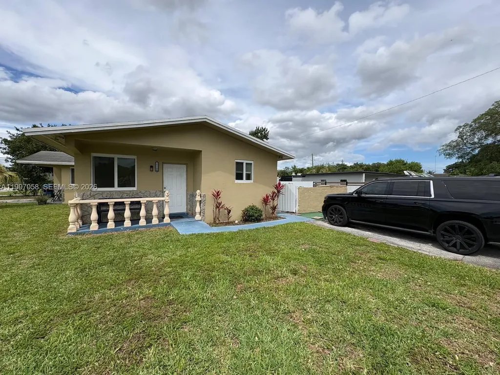 2550 SW 58th Avenue West Park FL 33023