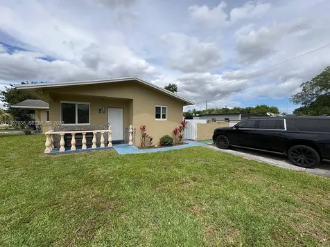 2550 SW 58th Avenue West Park FL 33023