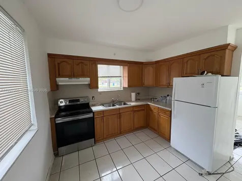 2550 SW 58th Avenue West Park FL 33023