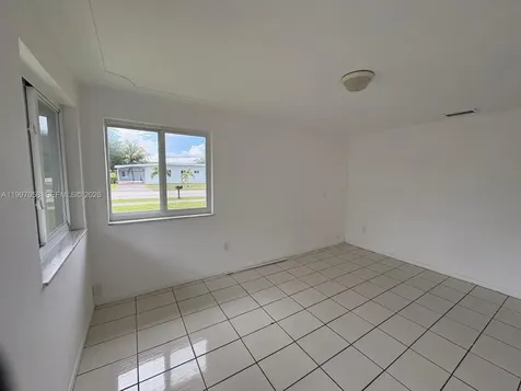 2550 SW 58th Avenue West Park FL 33023