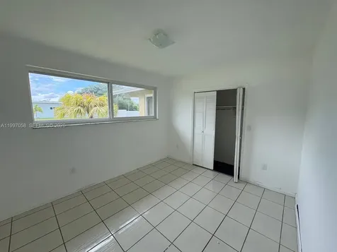 2550 SW 58th Avenue West Park FL 33023
