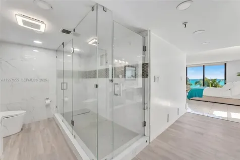 6061 Collins Avenue Miami Beach FL 33140