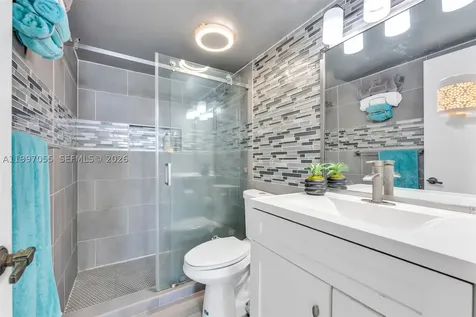6061 Collins Avenue Miami Beach FL 33140