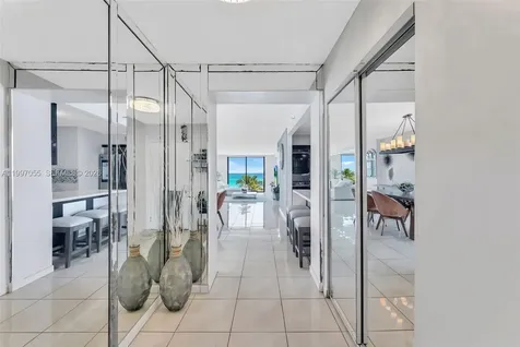 6061 Collins Avenue Miami Beach FL 33140