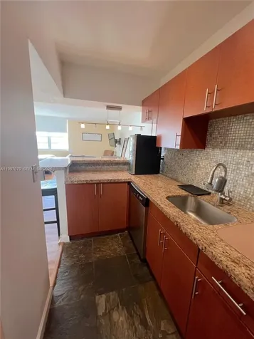 100 Lincoln Road Miami Beach FL 33139