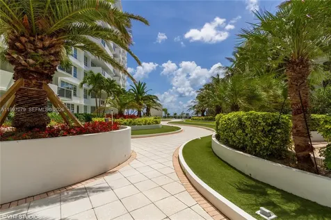 100 Lincoln Road Miami Beach FL 33139