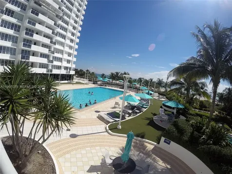 100 Lincoln Road Miami Beach FL 33139