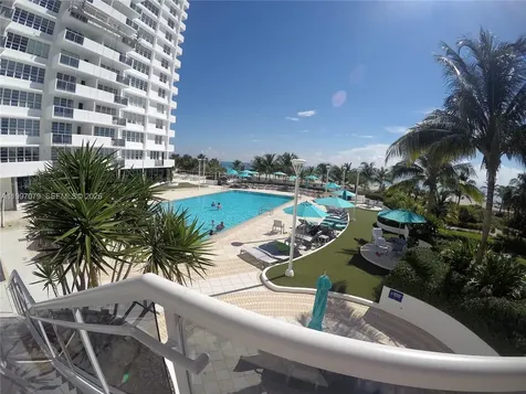 100 Lincoln Road Miami Beach FL 33139