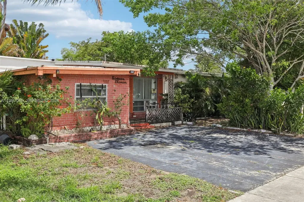 1611 NE 42nd Court Pompano Beach FL 33064