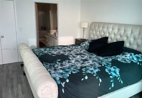888 Biscayne Boulevard Miami FL 33132