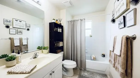 27 Royal Palm Way Boca Raton FL 33432