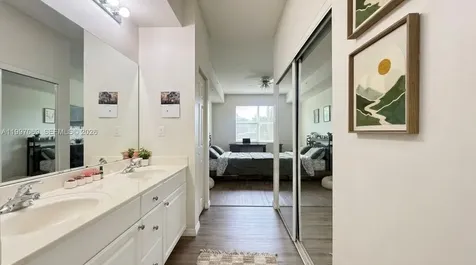 27 Royal Palm Way Boca Raton FL 33432
