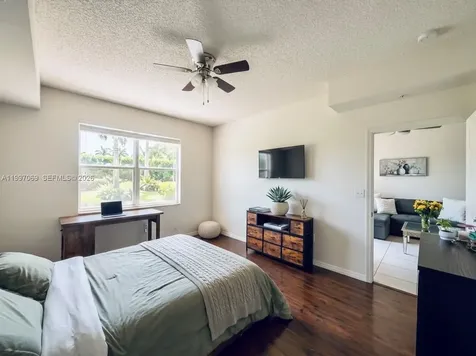 27 Royal Palm Way Boca Raton FL 33432