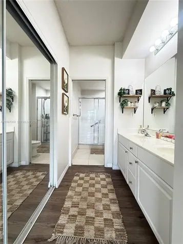 27 Royal Palm Way Boca Raton FL 33432