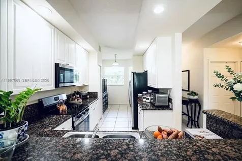 27 Royal Palm Way Boca Raton FL 33432