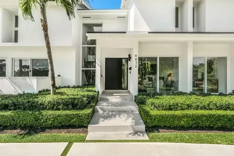 6832 Sunrise Court Coral Gables FL 33133