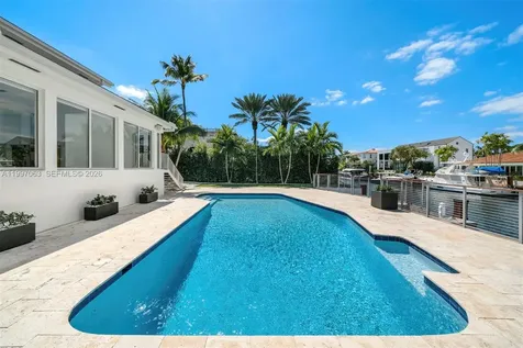 6832 Sunrise Court Coral Gables FL 33133