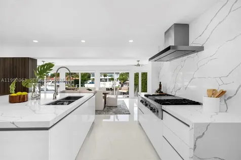 6832 Sunrise Court Coral Gables FL 33133