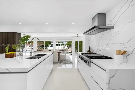 6832 Sunrise Court Coral Gables FL 33133