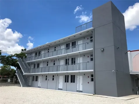 1737 NW 3rd Avenue Miami FL 33136