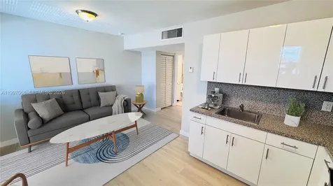 1737 NW 3rd Avenue Miami FL 33136