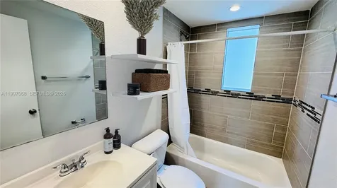 1737 NW 3rd Avenue Miami FL 33136
