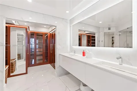 19101 NE 36th Court Aventura FL 33180