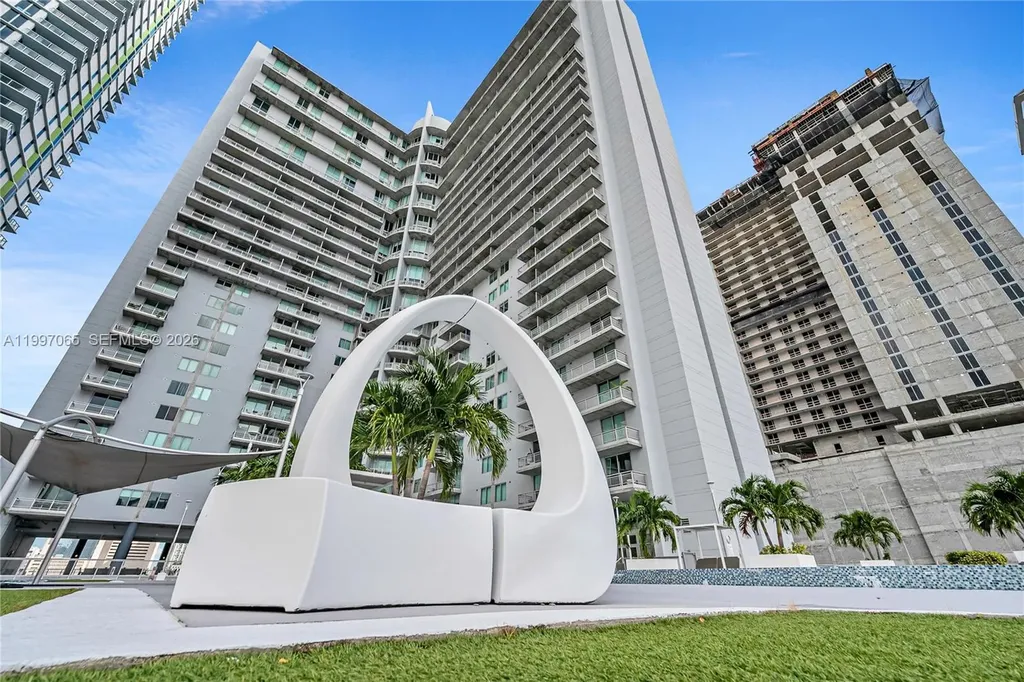 690 SW 1st Court Miami FL 33130