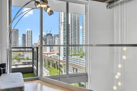 690 SW 1st Court Miami FL 33130