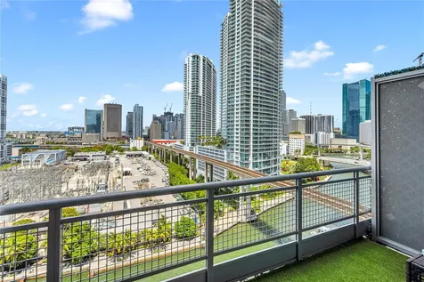 690 SW 1st Court Miami FL 33130