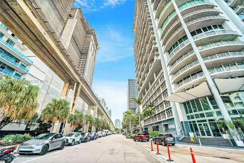 690 SW 1st Court Miami FL 33130