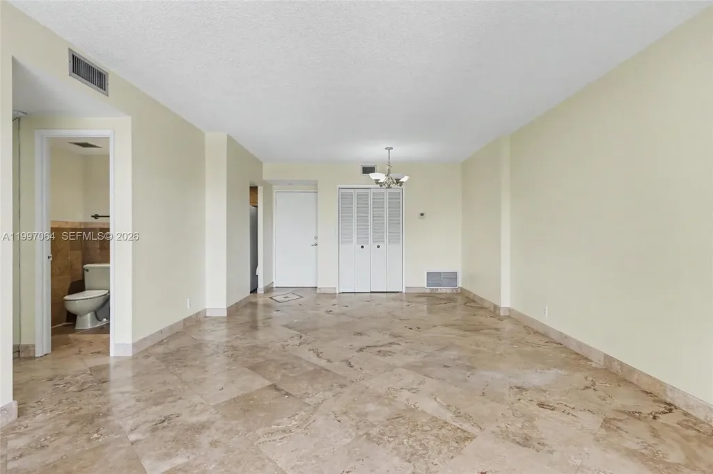 4200 Hillcrest Drive Hollywood FL 33021