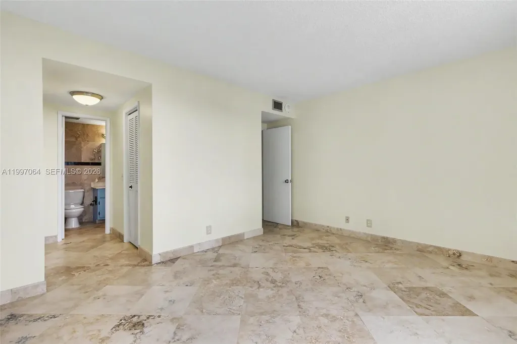 4200 Hillcrest Drive Hollywood FL 33021
