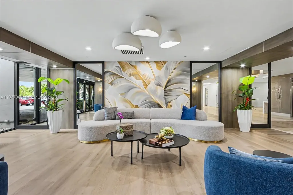 4200 Hillcrest Drive Hollywood FL 33021
