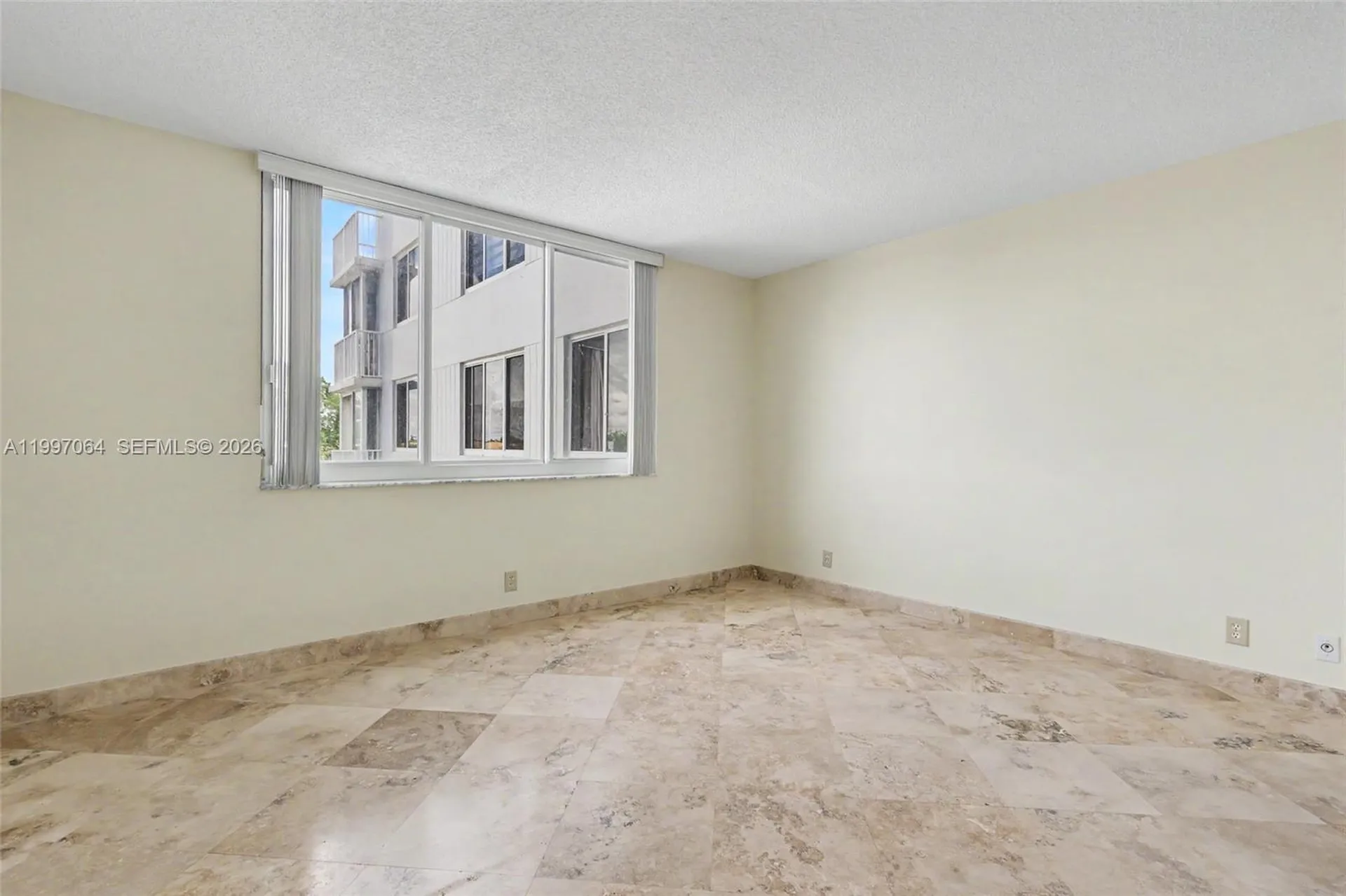 4200 Hillcrest Drive Hollywood FL 33021