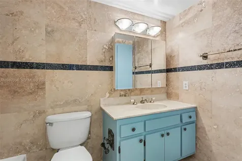 4200 Hillcrest Drive Hollywood FL 33021