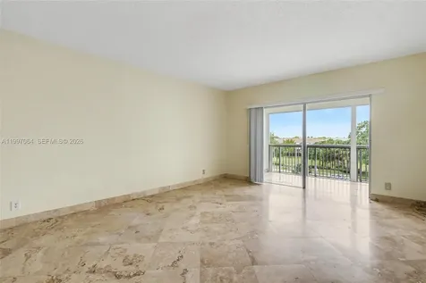 4200 Hillcrest Drive Hollywood FL 33021