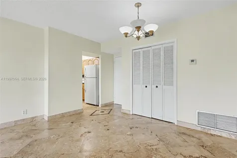 4200 Hillcrest Drive Hollywood FL 33021