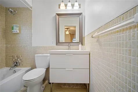 1181 NE 160th Street North Miami Beach FL 33162