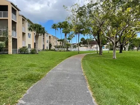15275 SW 107th Lane Miami FL 33196