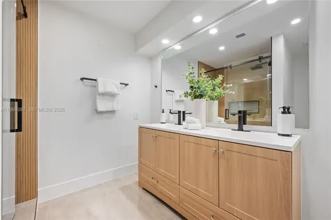 1405 Lenox Avenue Miami Beach FL 33139