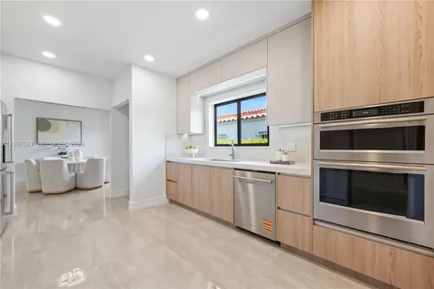 1405 Lenox Avenue Miami Beach FL 33139