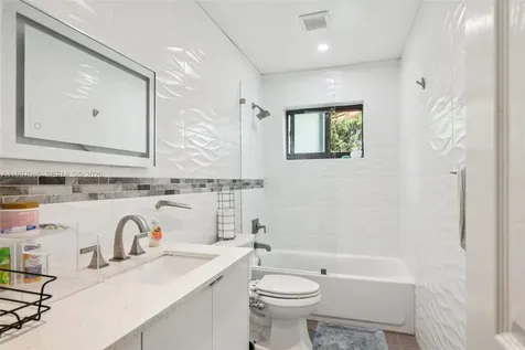 314 NE 85th Street El Portal FL 33138